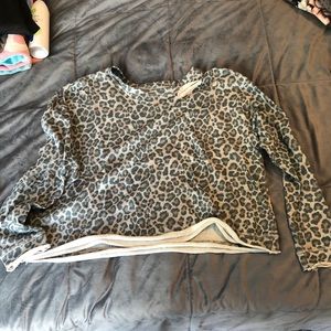 Leopard distressed top